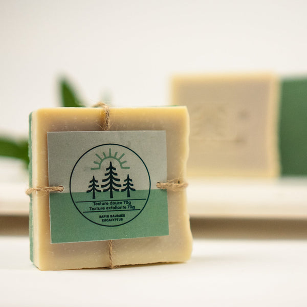 DUO DE SAVONS DOUX ET EXFOLIANT AVEC SAPIN BAUMIER ET EUCALYPTUS - COLLABO LES LOGES // SAVONNERIE DES DILIGENCES